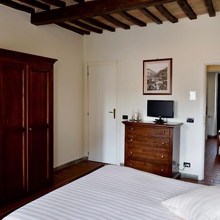 Residenza Le Logge Bed and Breakfast Gubbio Eksteriør billede