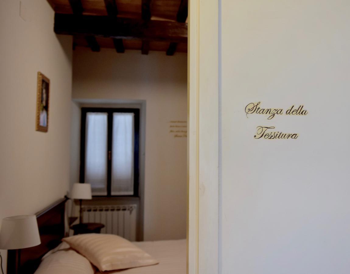 Residenza Le Logge Bed and Breakfast Gubbio Eksteriør billede